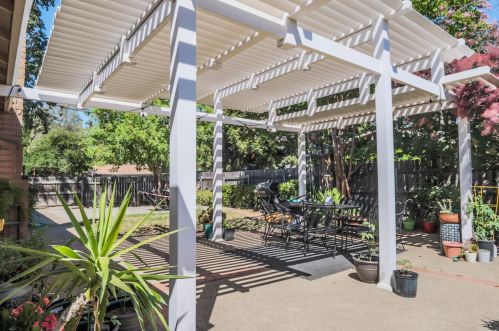 11001 Cypresswood Way, Rancho Cordova, CA 95670-5209