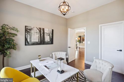 6615 Gude Ave, Silver Spring MD 20912-4827 exterior