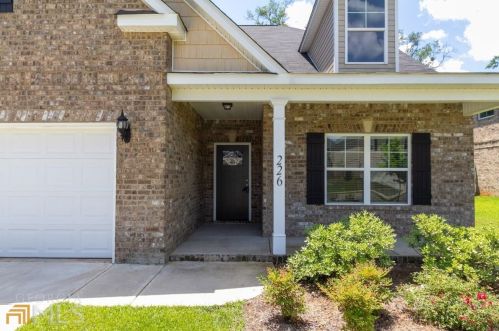 226 Oakley Ct, Bonaire, GA 31005-3480