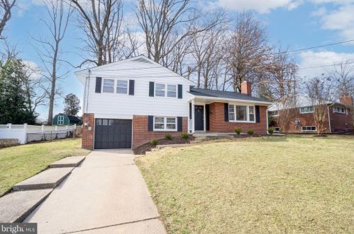 5217 Ravensworth Rd, Springfield VA  22151-2510 exterior