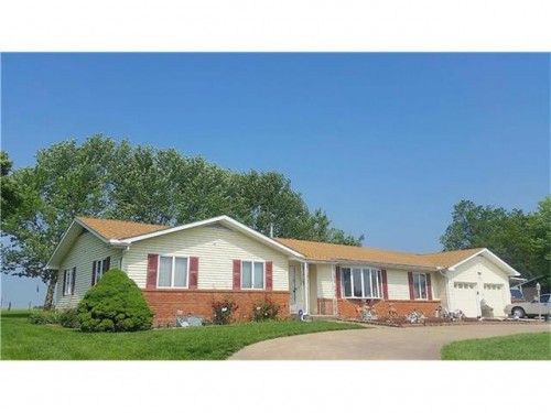 29 Lakeview Dr, Garnett, KS 66032-1737
