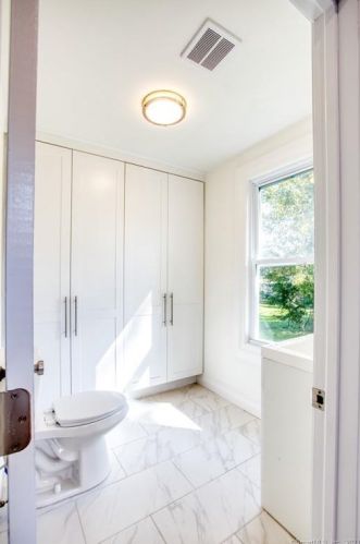53 Mead Ave, Greenwich CT  06830-6812 exterior
