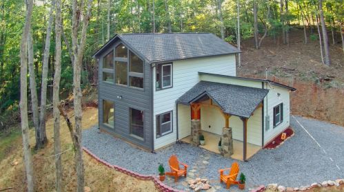 180 Echo Ln, Ellijay, GA 30540-0087