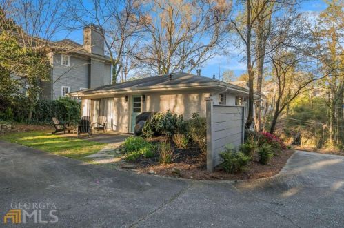 4011 Arden Way, Atlanta GA  30342-3954 exterior