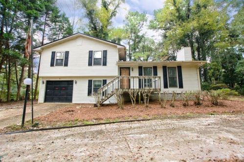 15 Bishop Ln, Carrollton, GA 30116-8633