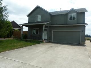 1266 Filbert St, Jefferson, OR 97352-9350