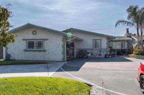 9760 Tullock Ct, Bloomington, CA 92316-1652