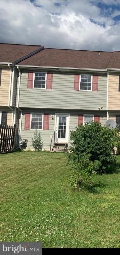201 Clements St, Rig, WV 26836-1221