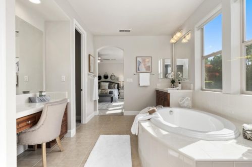 2017 Medici Way, Folsom CA  95762-4154 exterior
