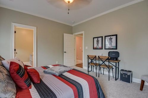 1045 Peninsula Xing, Evans GA  30809-4330 exterior
