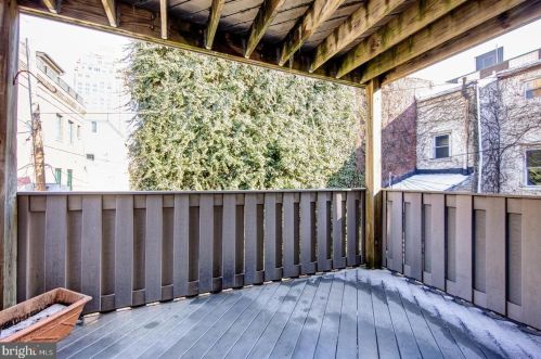 423 16 St, Philadelphia PA  19146-1657 exterior