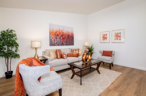198 Damsen Dr, San Jose, CA 95116-1939