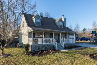 128 Pheasant Rd, Clinton, TN 37716-6660