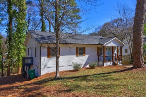 753 Milton St, Scottdale, GA 30079-1015
