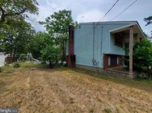 211 Shoshoni Trl, Browns Mills, NJ 08015-6133