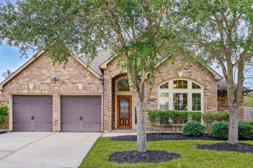14001 Ginger Cove Ct, Pearland, TX 77584-1837