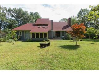 38 Boyd Rd, Londonderry, NH 03053-3661