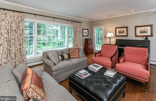 7 Honeybrook Dr, Princeton NJ  08540-7434 exterior