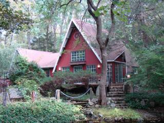23 Adams Ln, Norwalk CT  06850-1314 exterior