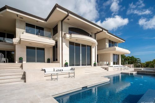 360 Puuikena Dr, Honolulu HI  96821-0025 exterior