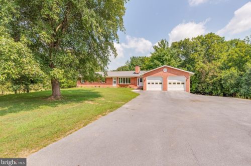 673 General Rogers Rd, Charles Town, WV 25414-4572