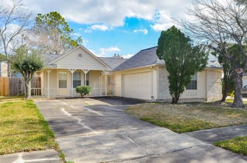 11503 Pagoda Dr, Stafford, TX 77477-1218