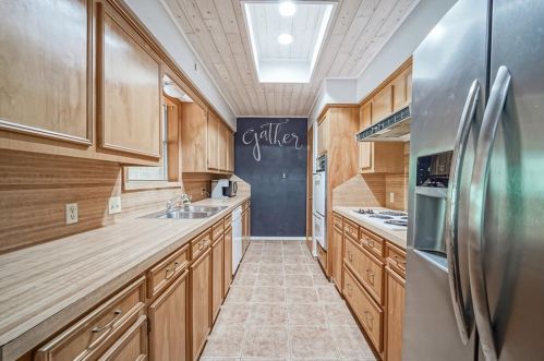 1806 Cedar Dr, Richmond TX 77469-4802 exterior