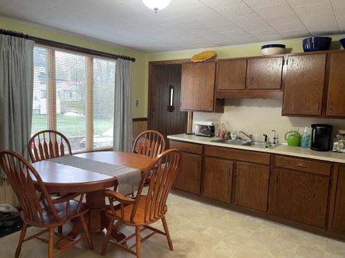 91 Harlow Hill Rd, Mexico, ME 04257-1662