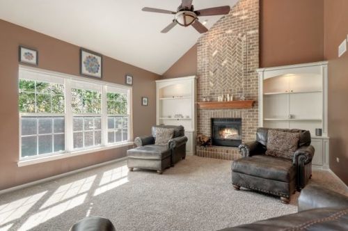 113 Meadows Ct, Oswego, IL 60543-7406