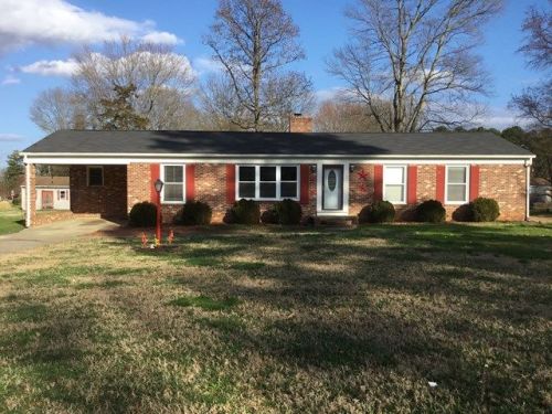 102 Eanes St, Turbeville, VA 24592-4202