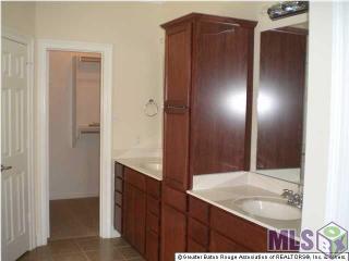 22508 Balmoral Dr, Denham Springs LA  70726-8831 exterior