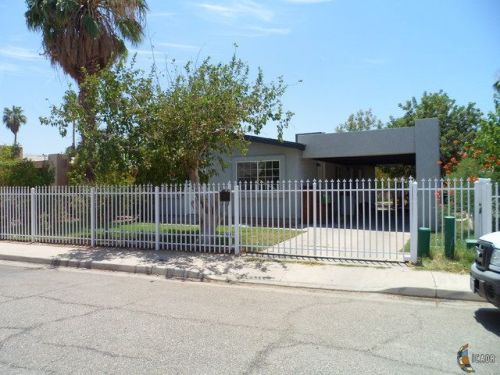 130 John Kennedy St, Calexico, CA 92231-1714