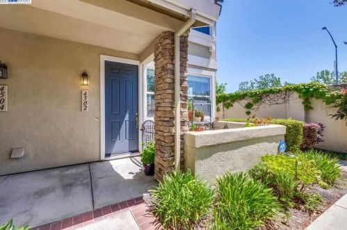 4502 Sandyford Ct, Pleasanton, CA 94568-7838