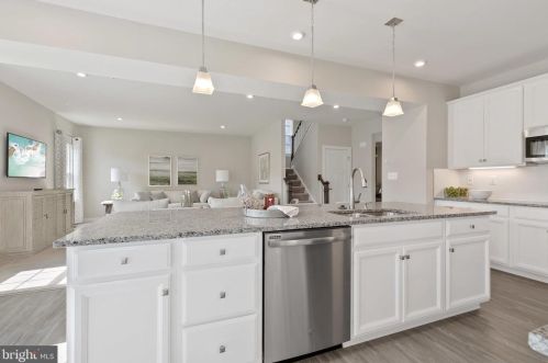 691 Falcon Ln, Aberdeen MD  21001-1256 exterior