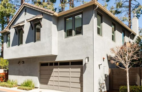 3477 Alma Village Cir, Palo Alto, CA 94306-2323