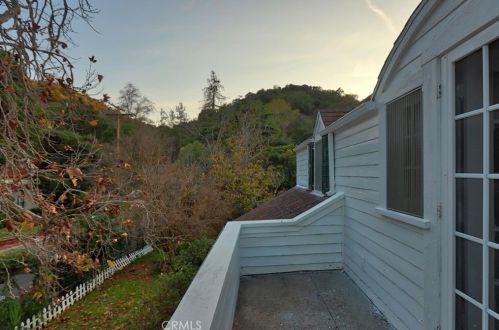 2473 Bywood Dr, Glendale CA  91206-4725 exterior