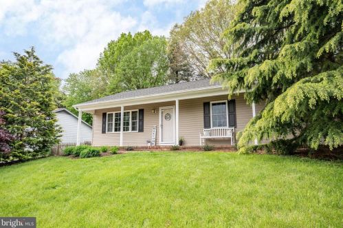6810 Greenvale Rd, Fredericksburg, VA 22407-6265