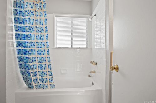 3112 Olinda Ln, Anaheim CA  92804-1721 exterior