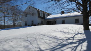 20 Snover Rd, Lafayette, NJ 07848-3806
