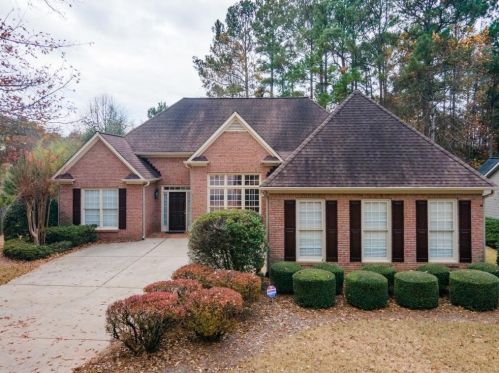 303 Woodbrook Crst, Holly Springs, GA 30114-7731