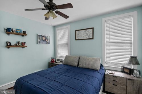 464 Holly Ave, Pitman NJ  08071-2302 exterior