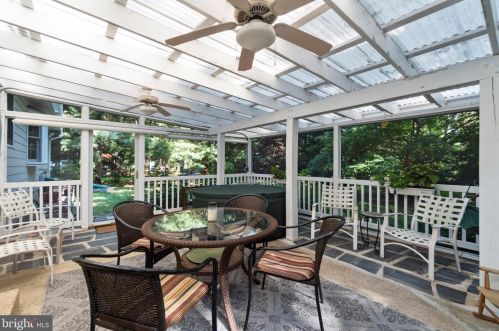 181 Berrywood Dr, Severna Park MD 21146-2030 exterior