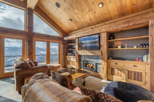 12332 Ski Slope Way, Truckee CA  96161-6603 exterior
