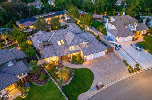 525 Aqueduct Ct, Simi Valley, CA 93065-5455