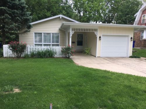 1469 Riverview Ave, Decatur, IL 62522-2735