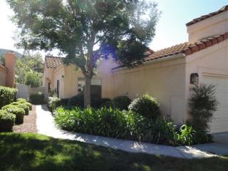 2184 Torrey Gln, Escondido, CA 92026-1016