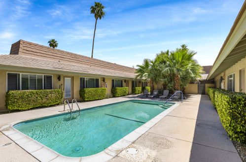 555 Thornhill Rd, Palm Springs, CA 92264-7883