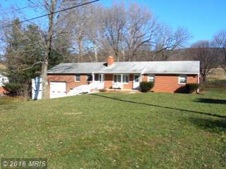 9031 Hollow Rd, Middletown, MD 21769-9424