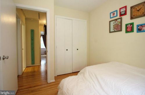 7676 Tiverton Dr, Springfield VA  22152-2018 exterior