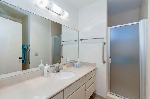 7 Butler St, Irvine CA  92612-2724 exterior